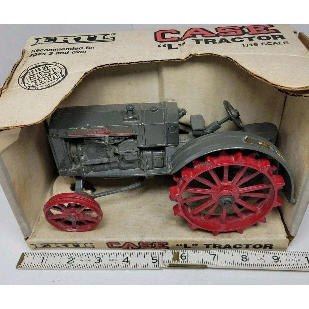 Vintage 1987 Ertl 1:16th Scale Case L Tractor on Red Steel Wheels, #450, NIB